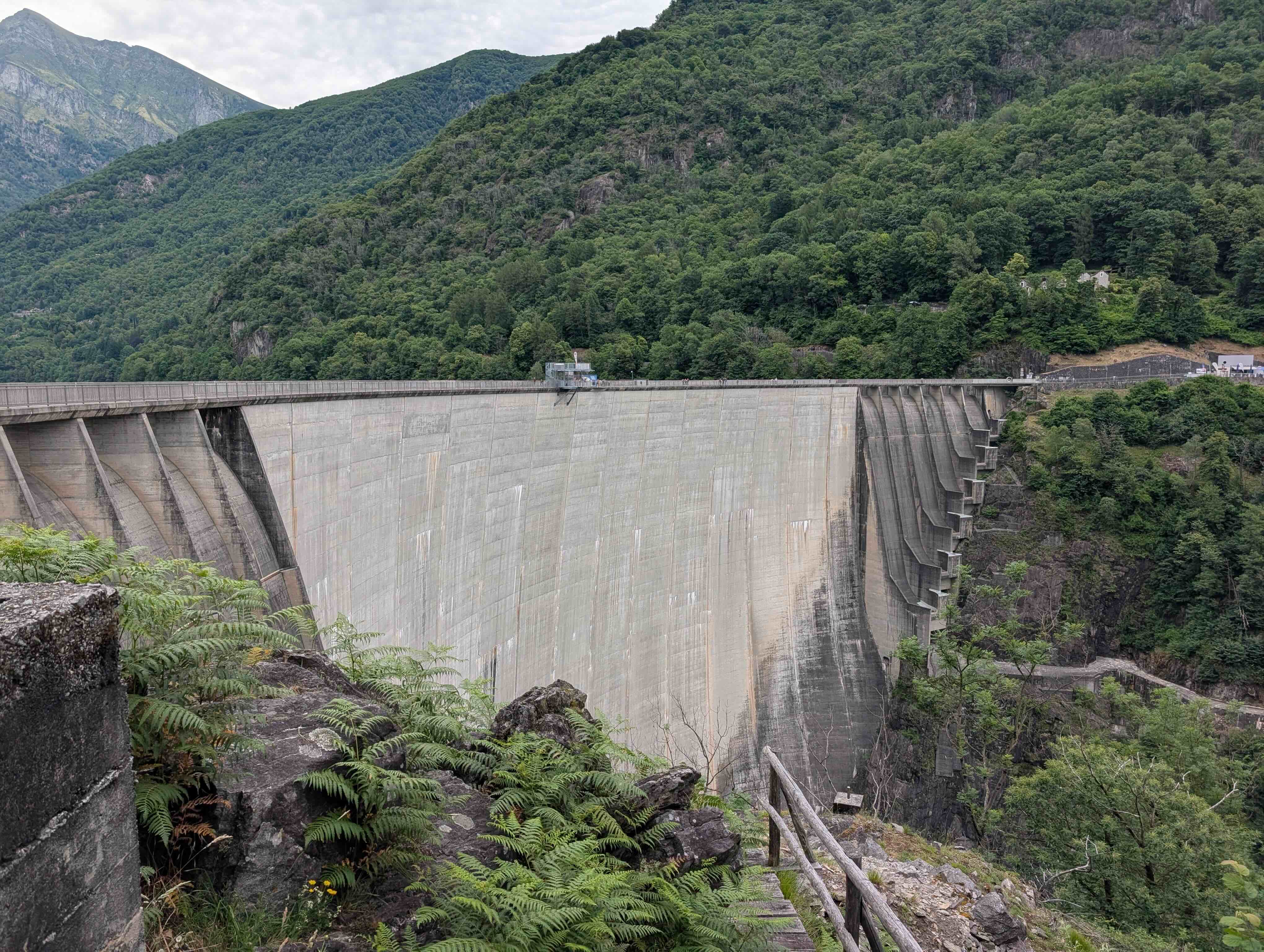 Verzasca Staumauer
